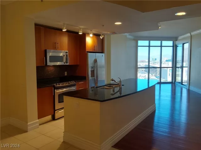 MLS: 2616721 Condo For Sale