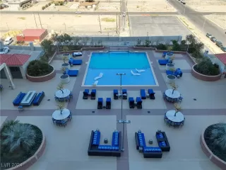 Photo #5: 2616721 Listing 