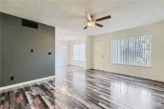 Photo #5: 2616731 Listing