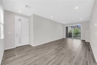 Photo #1: 2616767 Listing 