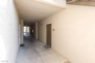 Photo #3: 2616794 Listing