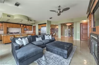 Photo #1: 2616822 Listing 