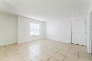 Photo #4: 2616877 Listing 