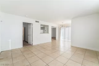 Photo #6: 2616877 Listing 