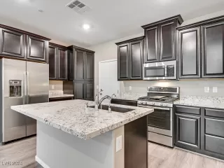 Photo #2: 2616906 Listing 