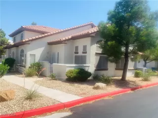 Photo #1: 2616911 Listing 