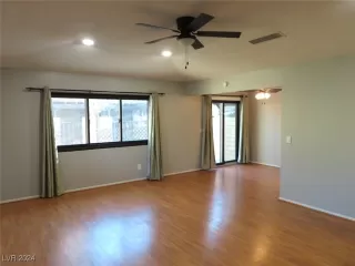 Photo #2: 2616915 Listing 