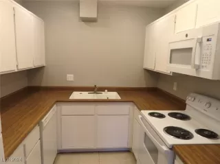 Photo #6: 2616915 Listing 