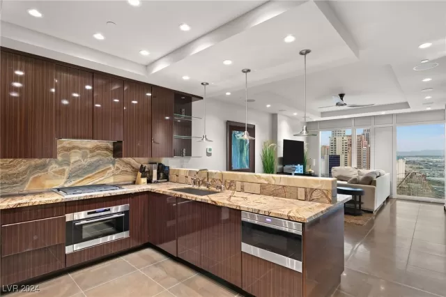 MLS: 2616922 Condo For Sale