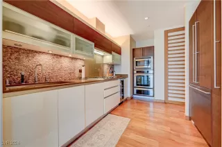 Photo #2: 2616930 Listing 