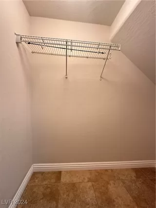 Photo #4: 2616956 Listing 