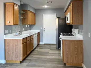 Photo #2: 2616971 Listing 