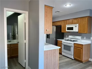 Photo #3: 2616971 Listing 