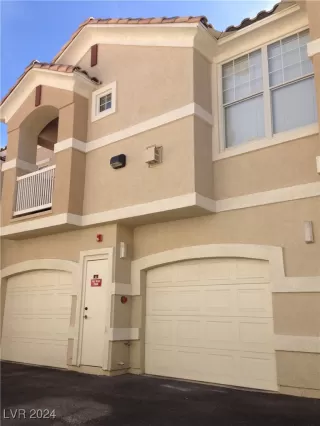 Photo #1: 2616978 Listing 