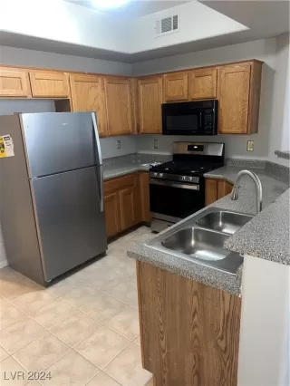 Photo #3: 2616978 Listing 