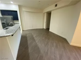 Photo #4: 2617009 Listing 