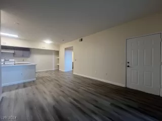 Photo #1: 2617041 Listing 