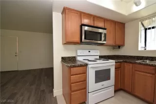 Photo #2: 2617100 Listing 