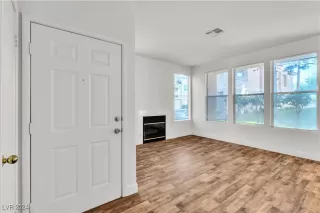 Photo #2: 2617168 Listing