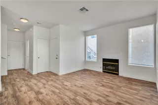 Photo #5: 2617168 Listing