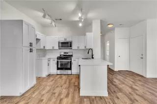 Photo #6: 2617168 Listing