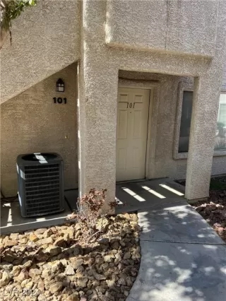 Photo #1: 2617189 Listing