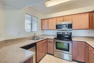 Photo #4: 2617200 Listing 