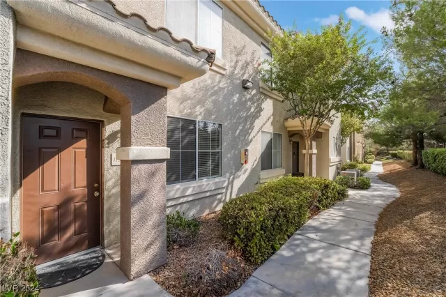 MLS: 2617243 Condo For Sale