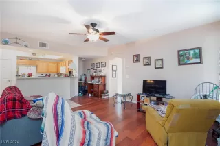 Photo #3: 2617253 Listing