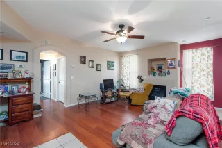 Photo #4: 2617253 Listing