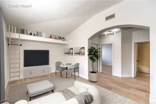 Photo #3: 2617273 Listing