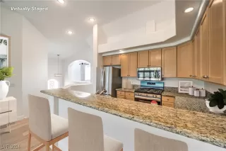 Photo #4: 2617273 Listing