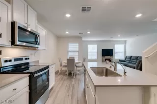 Photo #2: 2617288 Listing