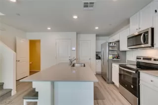 Photo #6: 2617288 Listing