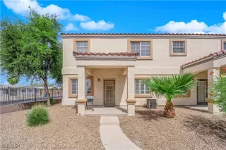 Photo #2: 2617296 Listing