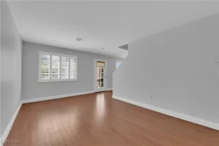 Photo #6: 2617296 Listing