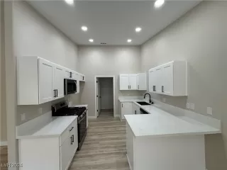 Photo #1: 2617321 Listing