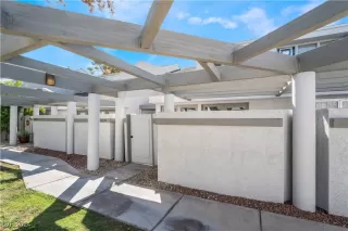 Photo #5: 2617335 Listing