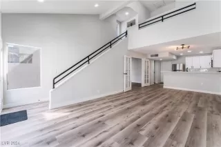 Photo #6: 2617335 Listing