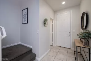 Photo #4: 2617359 Listing