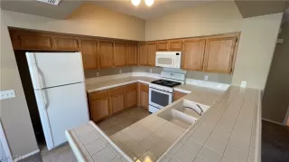 Photo #4: 2617427 Listing 