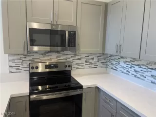 Photo #6: 2617460 Listing 