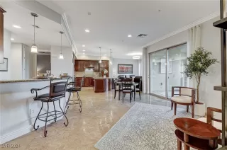 Photo #4: 2617470 Listing