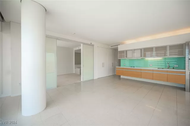 MLS: 2617496 Condo For Sale