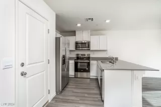 Photo #5: 2617542 Listing 