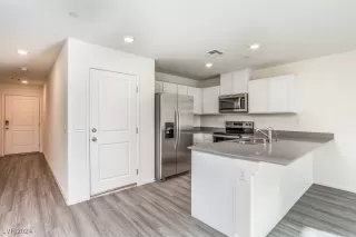 Photo #6: 2617542 Listing 