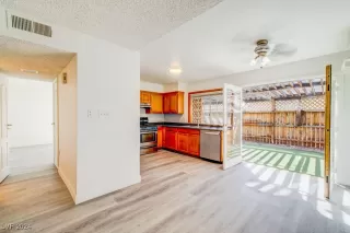 Photo #2: 2617588 Listing 