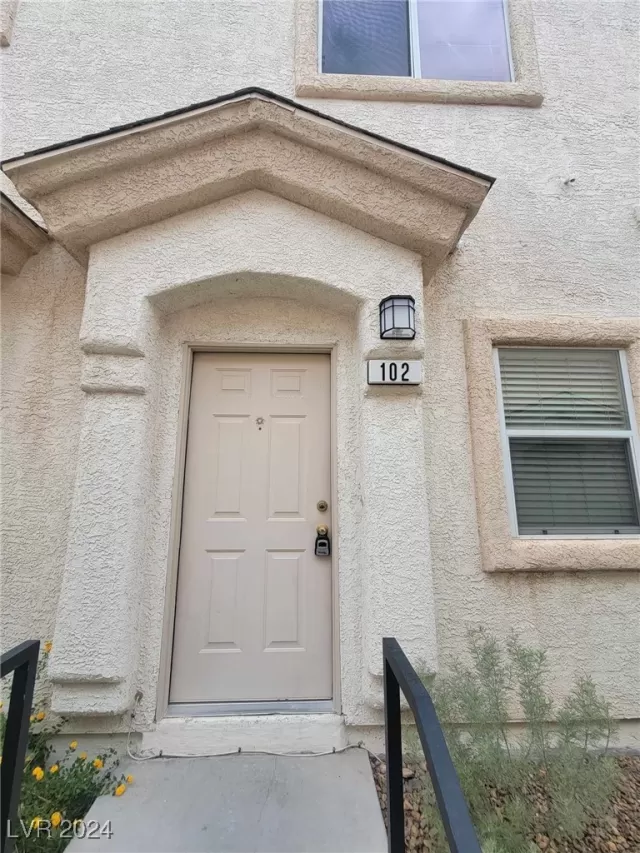 MLS: 2617590 Condo For Sale