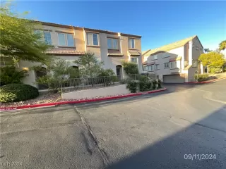 Photo #1: 2617605 Listing 