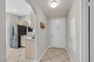 Photo #2: 2617606 Listing